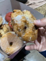 Crispy's Donuts food