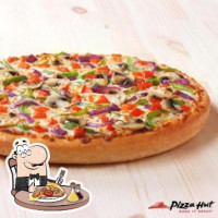 Pizza Hut Brentwood Bay food