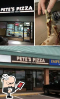 Pete's Pizza outside