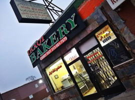 Iraqi Bakery And Carry Out food