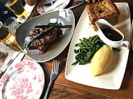 Deacon Brodie's Tavern food