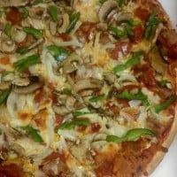 Elicia's E Pizza food