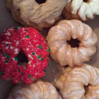 Red's Donuts food