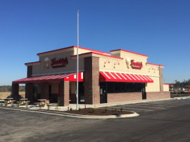 Freddy's Frozen Custard Steakburgers outside