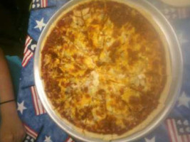 Elroy's Pizza food