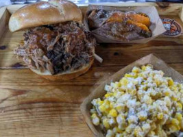 Smiley's Craft Barbecue food
