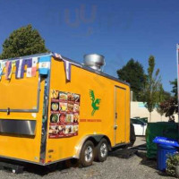 Milwaukie Station Food Cart Pod outside