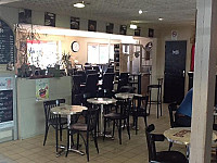 Cafe Marius Brasserie inside