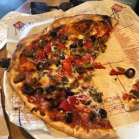 Mod Pizza food