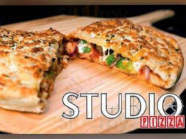 The Studio Pizza food