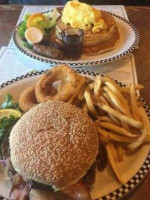 Black Bear Diner - Sacramento/Natomas food