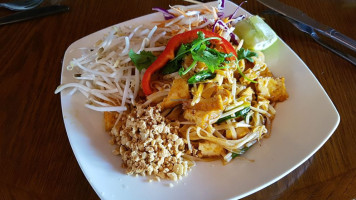 Sab Lai Thai Kitchen food