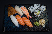 Kama Sushi inside