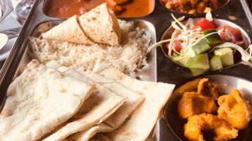 Handi Cuisine of India food