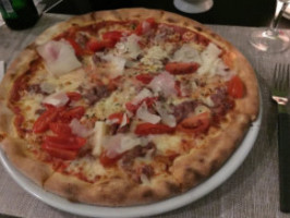 Pizzatonio Lieferservice food