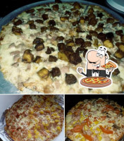 Britto's Pizza Pasta Y Parrilla food