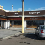 Mister Beef Exterior