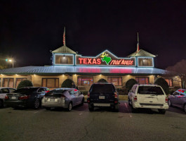 Texas Roadhouse outside