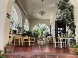Los Arrayanes Cafe inside