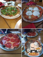 Pizzeria Peroj food