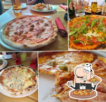 Pizzeria Peroj food