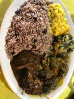 Mama's Carribean Grill food