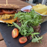 Tom Brook Comida