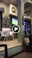 Alfredo's Cafe By Moura Doce inside