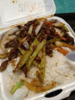 Szechuan Express food