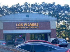 Los Pilares Mexican outside