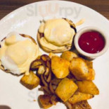 Ruby Room Comida