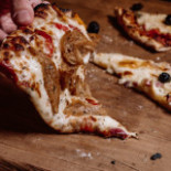Pizz'Atomic Comida
