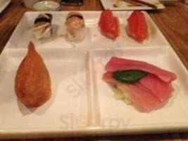 Sushi Mazi Restaurant food