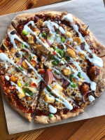 Snap Custom Pizza food