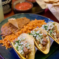 Hussong's Mexican Cantina Mandalay Place food