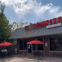 El Trompito Taqueria outside