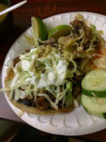 Las Chatas Taqueria food