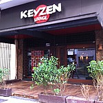 Keyzen Lounge outside
