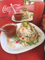 Mariscos El Primo food