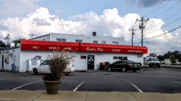 Back's Delctsn Drive-thru outside