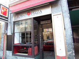 Rosso Pizza outside