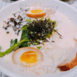 Moon's Kitchen Comida