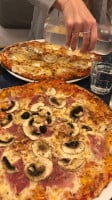 Pizzeria Du Drugstore food