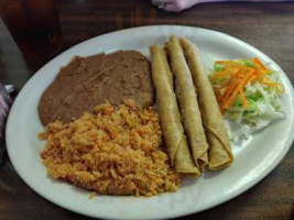 Los Compadres Mexican Seafood food