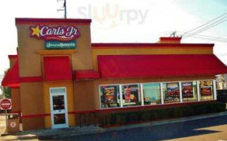 Carl's Jr. outside