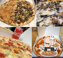 Striky Pizza food