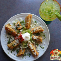 Chavelos Mexican Grill food