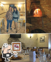 Da Francesco Pizzeria inside