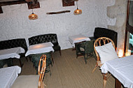 Cafe du Tailleur inside