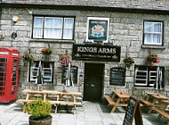 King's Arms inside